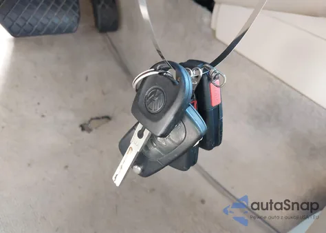 2001 Volkswagen Passat Glx from USA, damaged, VIN WVWBH63B31P045542